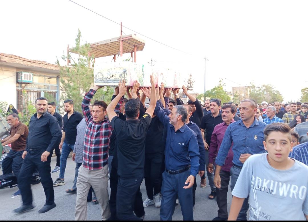 تشییع پیکر شهید حسن شم آقایی ده آبادی در روستای اریسمان 