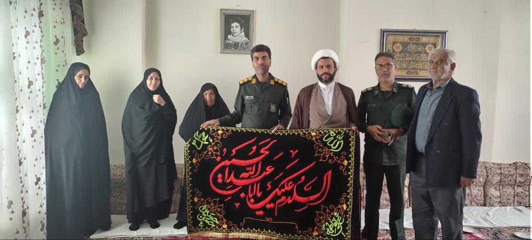 دیدار با خانواده شهدای شهرستان دهاقان