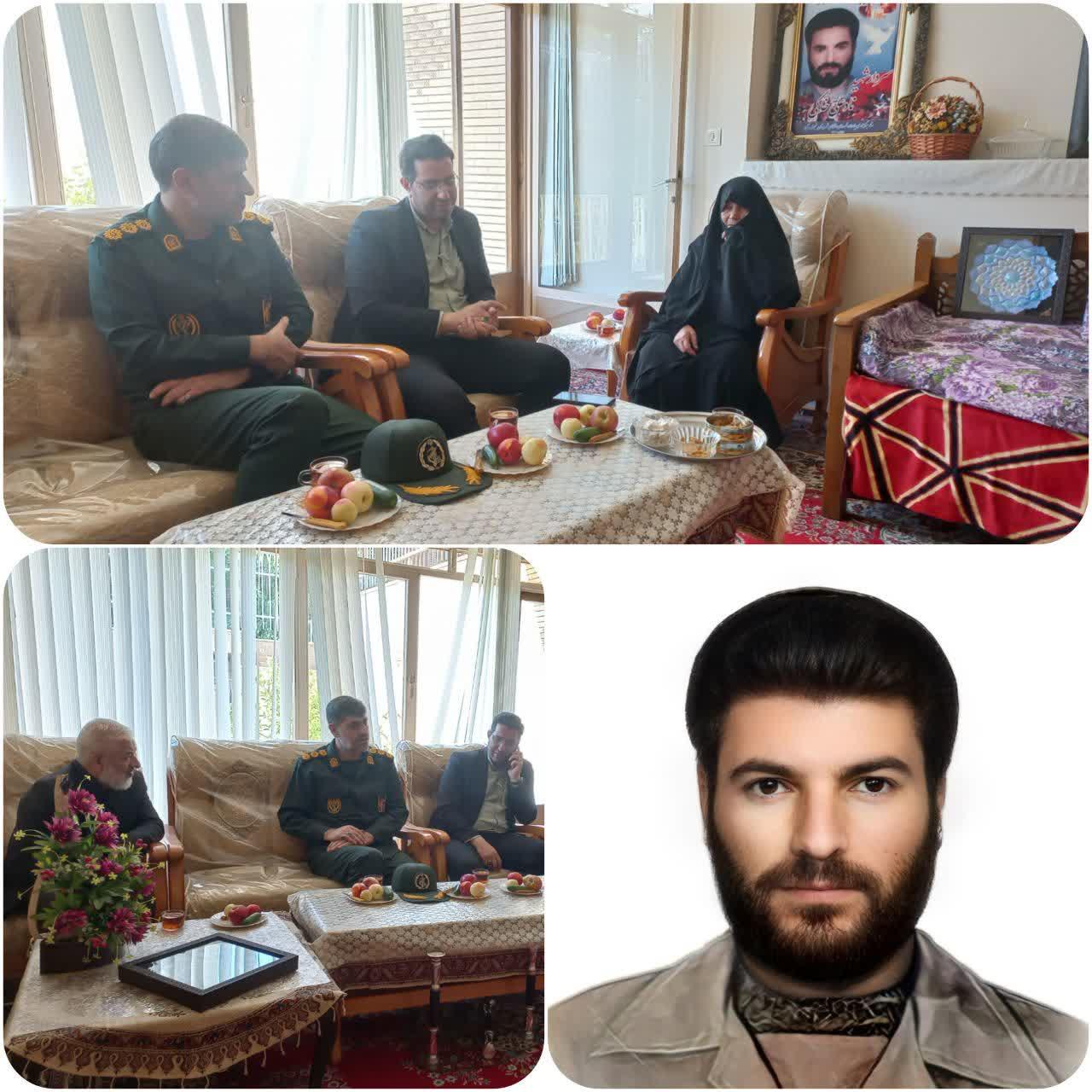 دیدار فرماندهی محترم ناحیه مقاومت بسبج نجف آباد جناب سرهنگ هوشنگ نوابی همراه با معاونت بنیاد شهیدوامور ایثارگران نجف آباد  ومسئول کنگره سرداران و ۲۵۰۰ شهید نجف آباد با خانواده سردار شهید نادعلی خاکی .