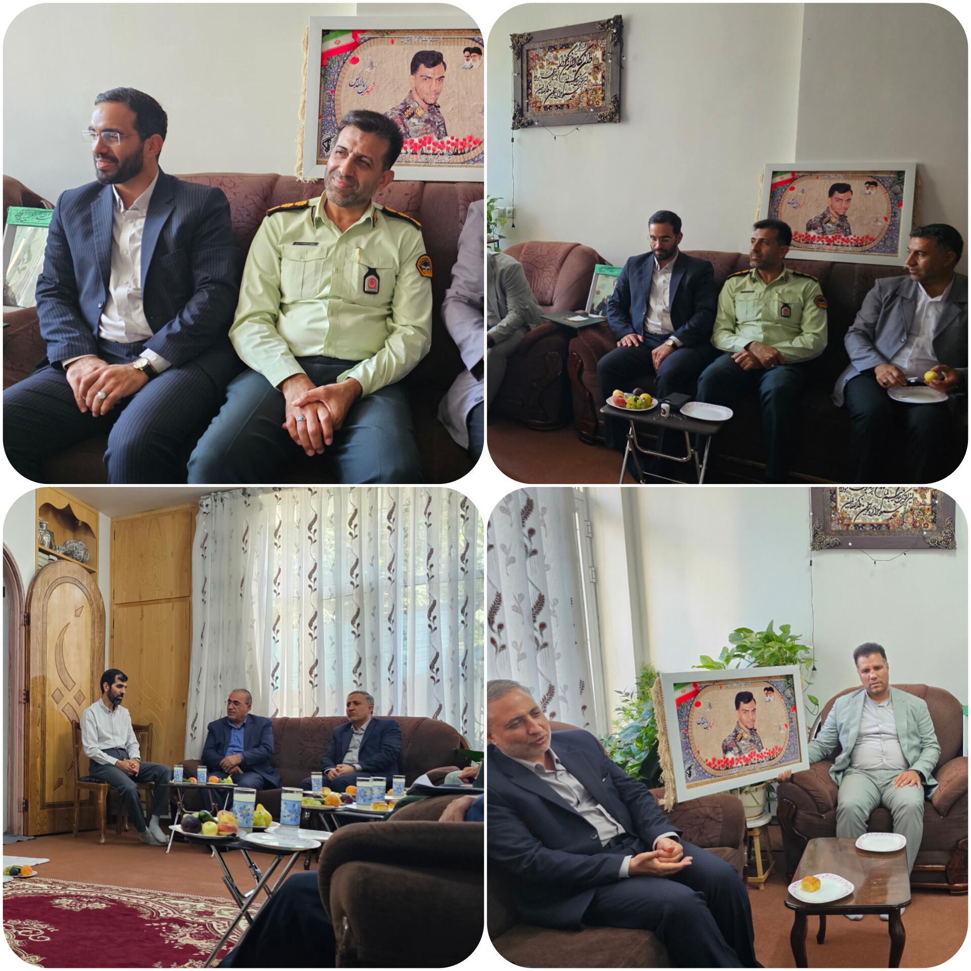 🔶️به مناسبت  هفته دولت، آیین دیدار، سپاس و تجلیل از  خانواده معظم شهدای اقتدار  [پاسدار شهید حسین انواری] در شهرستان نجف آباد صورت پذیرفت.  
