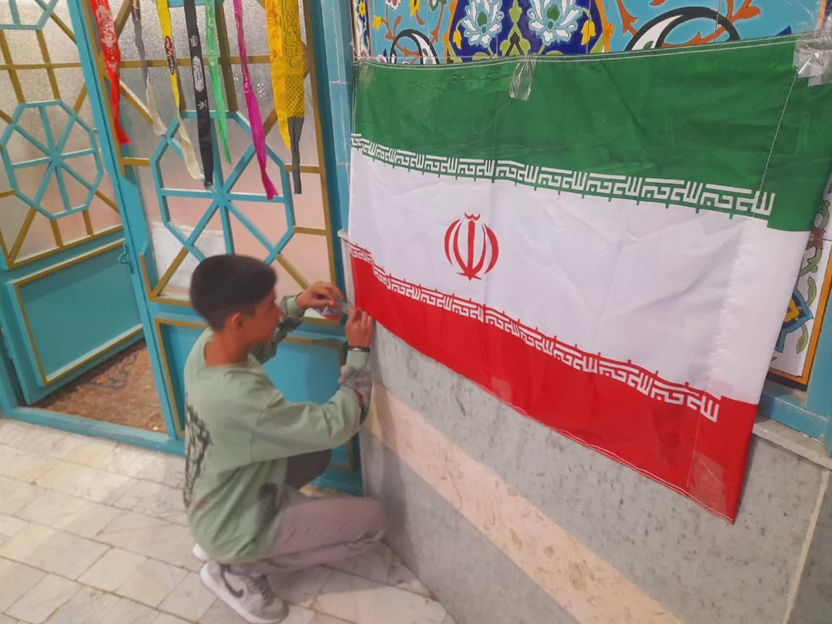 فضاسازی پایگاه بسیج سلمان فارسی در آستانه هفته دفاع مقدس