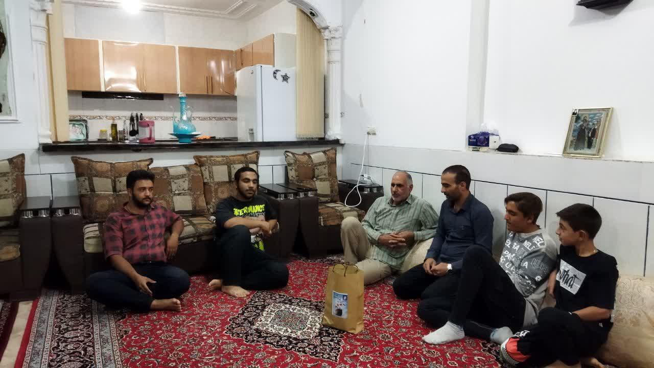 دیدار باجانباز و ایثارگربسیجی آقای حسن اسدی فرد