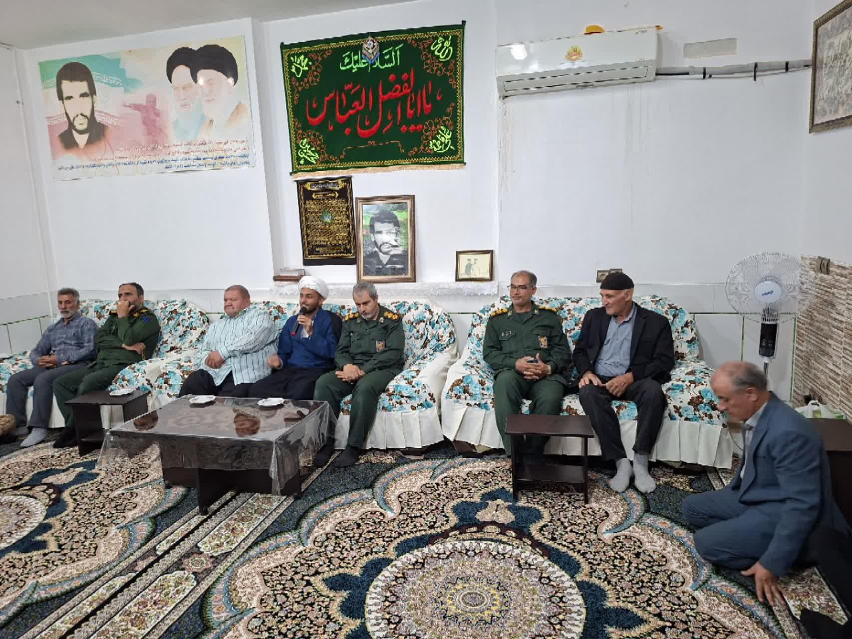 برگزاری یادواره خانگی شهید صفری در هفته دفاع مقدس در روستای شریف آباد