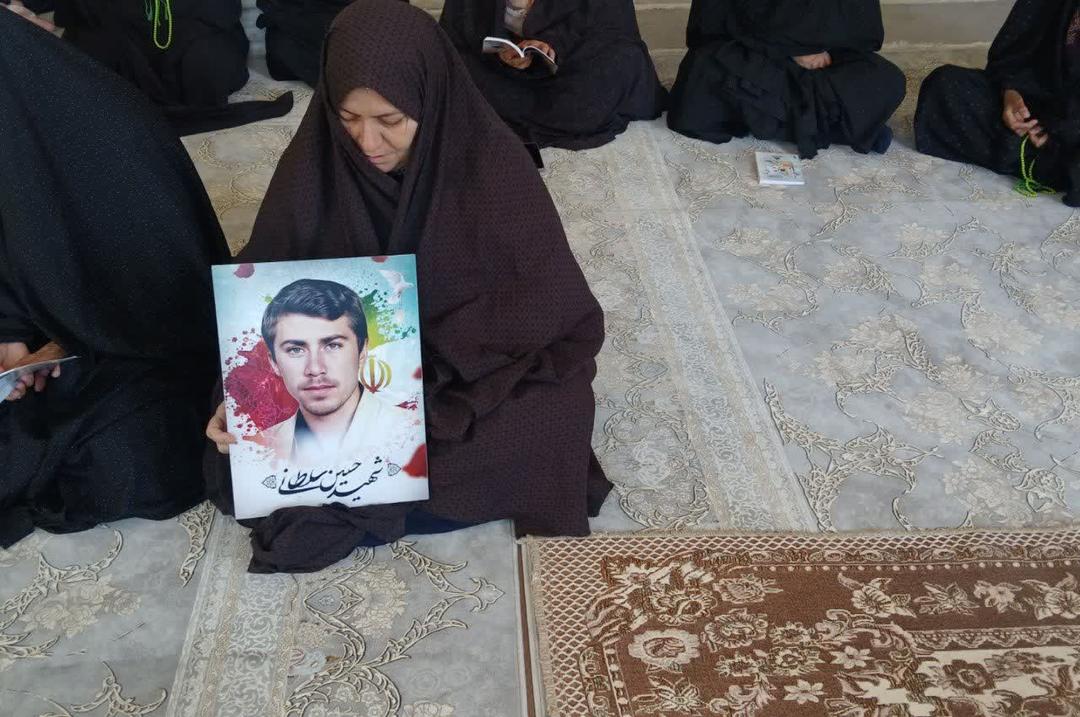 برگزاری یادواره خانگی شهید حسین سلطانی