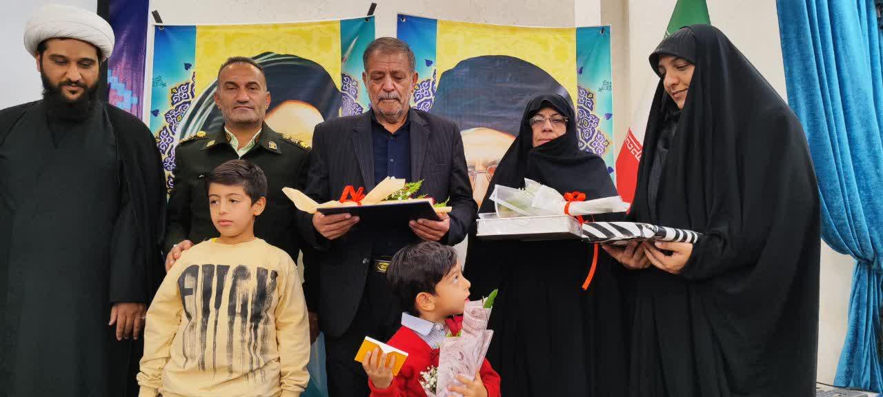 نجلیل از خانواده شهید قاسمی از شهدای جنگ 12 روزه