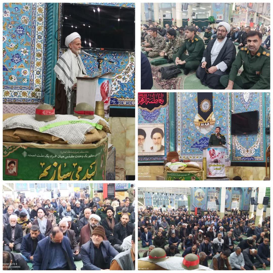 🔺برپایی میز خدمت یاد و نام شهدای بسیج نجف آبادو به مناسبت هفته بسیج در نماز جمعه نجف آباد